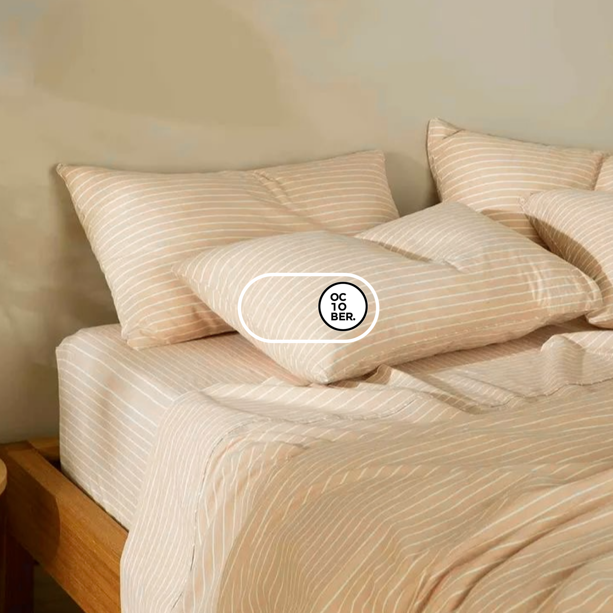 Bộ chăn ga gối | Cotton Organic | | 5 món | 160x200cm, 180x200cm, 200x220cm | Nền Cam Nhạt Sọc Trắng | Mềm mại, Kháng khuẩn, Thấm hút | OCTOBER BEDDING