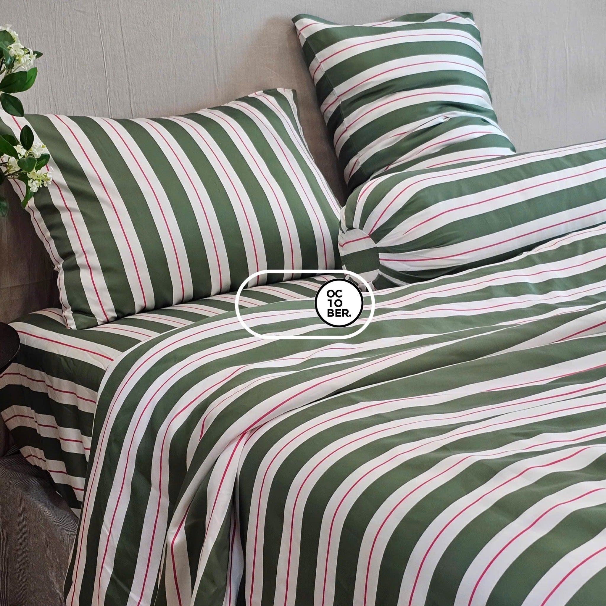 Bộ chăn ga gối | Jacquard Tencel | Họa Tiết 60s | | 5 món | 160x200cm, 180x200cm, 200x220cm | Sọc Xanh Lá, Sọc Đỏ & Trắng | Mềm mại, Kháng khuẩn, Thấm hút | OCTOBER BEDDING