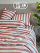 Chăn Ga Gối Họa Tiết Sọc Cam Đất & Trắng – Bộ Drap Tencel 60s Chất Liệu Mềm Mịn, Thoáng Khí